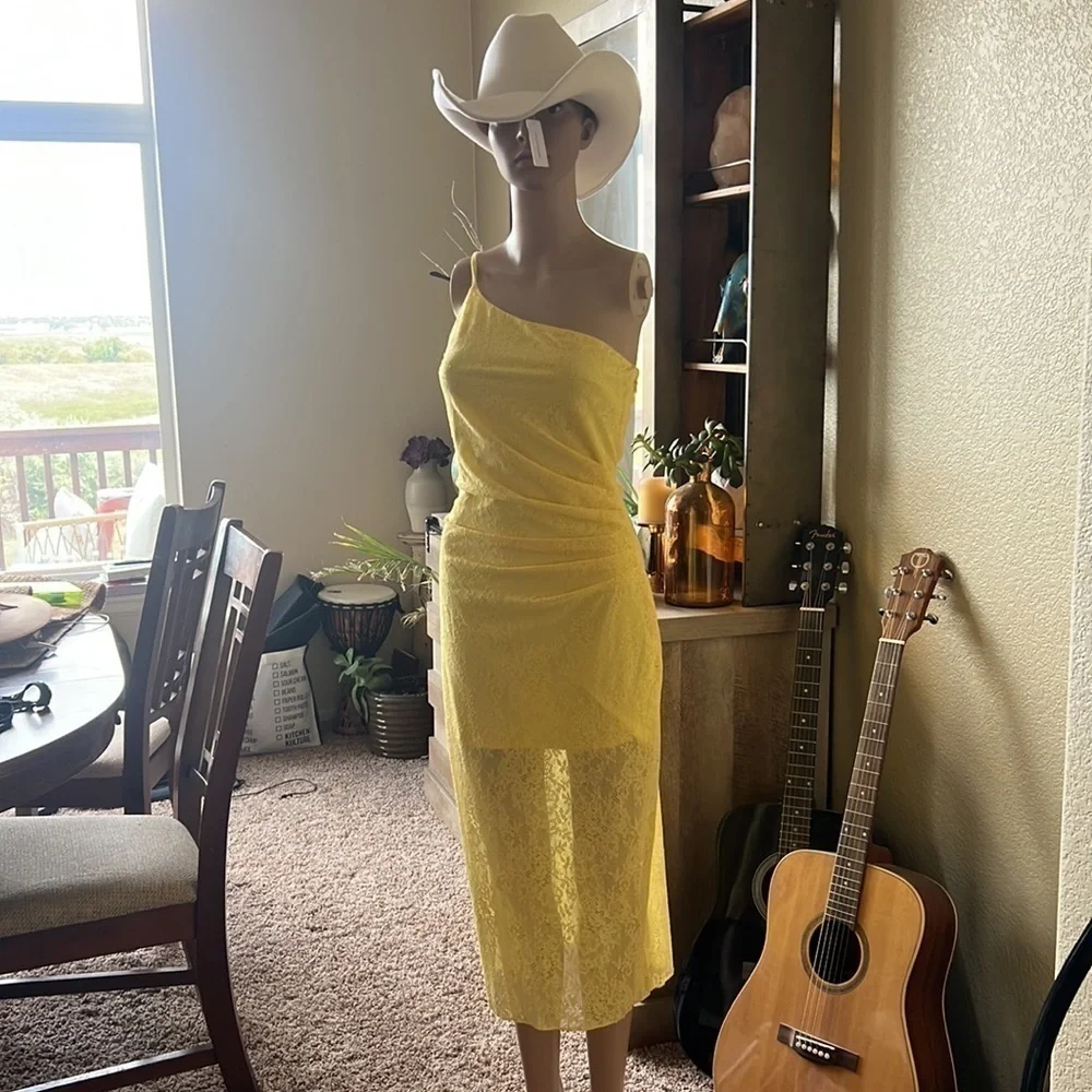 NBD/ Revolve/ Yellow lace One Shoulder MIDI Dress size S - Picture 3 of 9